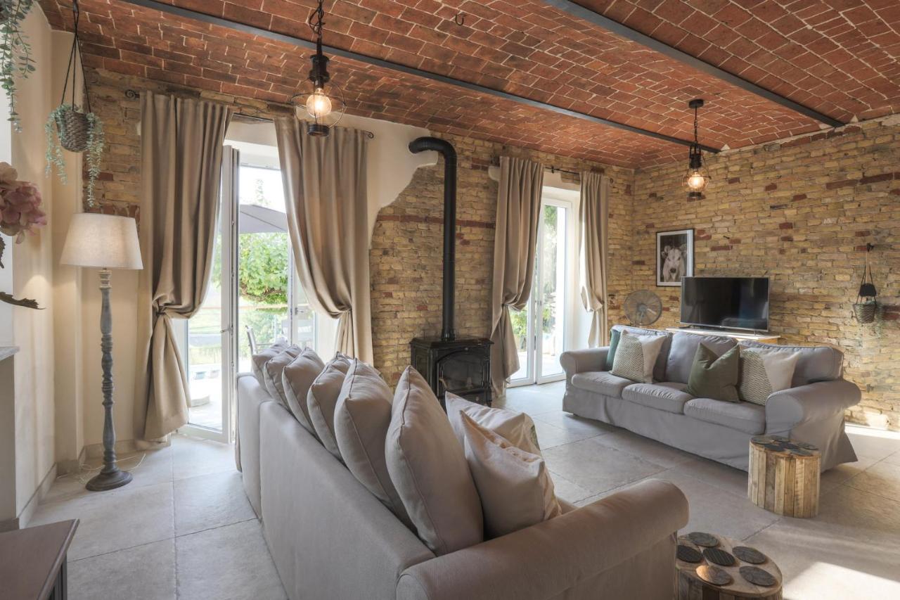 Villa Nº18 A Private Country Hideaway In Monferrato à Alfiano Natta Extérieur photo